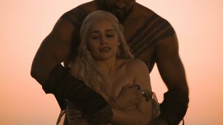 Emilia Clarke Topless In Game Of Thrones [4K] (S01E01)