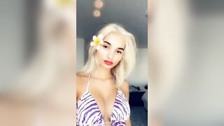 Pia Mia being flirty