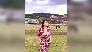 Cleavage, Horses and our ''favorite'' piss drink (GIF)