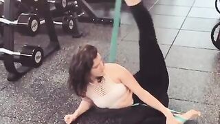 flowwithadee pushing her limits of flexibility GIF