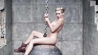 Miley Cyrus - Wrecking Ball Uncensored