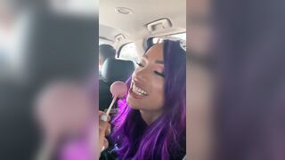 Sasha Banks bouncing lollipop