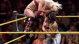 NXT Days : thick Bliss & ripped Bayley