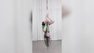 fromis_9 Hayoung poledance