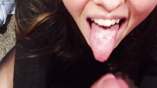 amateur lickmylucy enjoys to give handjob and getting cum on her tongue ????