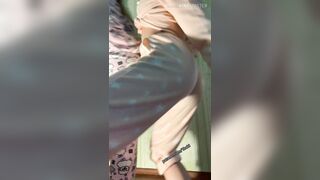 3 girls twerking at a pjs slumber parties