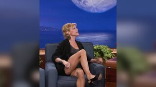 Julie Bowen - Conan (2010)