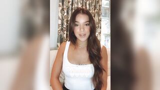 Hailee Steinfeld about to go live in a white top