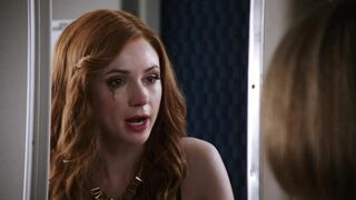 Karen Gillan bra and panties plot in ''Selfie''