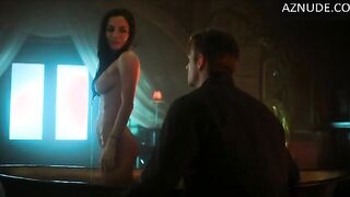 Martha Higareda in Altered Carbon