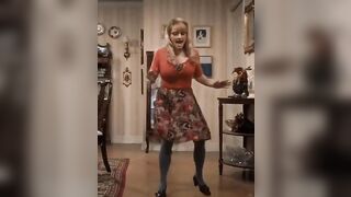 Melissa Rauch -The Big Bang Theory