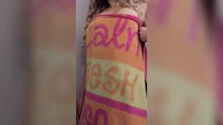 What’s better than an 18 year old towel reveal? ????