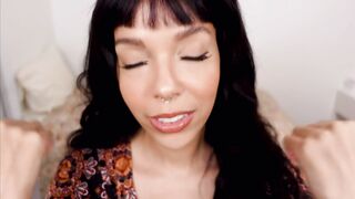 Jelzy ASMR showing us her ahegao face