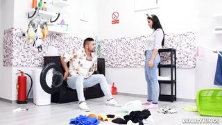 Jennifer Mendez - Roommates Fuck Over The Washing Machine