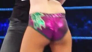 Peyton Royce Jiggle ????