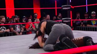 Deonna's huge ass in jeans