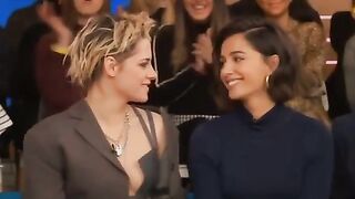 Kristen Stewart & Naomi Scott