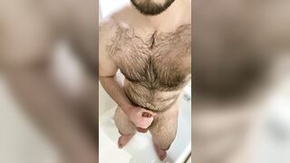 Hairy cumshot found on Twitter.