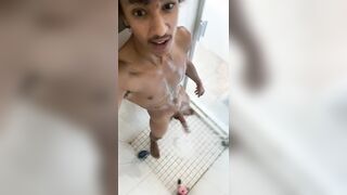 Lil shower jerk