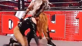 Becky-Lynch-vs-Liv-Morgan- GIF