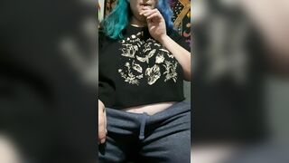 Stoner titty drop in a crop top