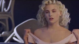 Sherilyn Fenn in ''Two Moon Junction'' (1988)