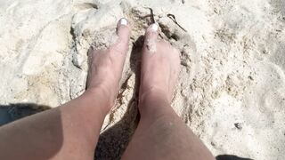 sandy toes