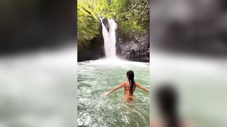 Now that’s paradise ????. Waterfall is nice too ????