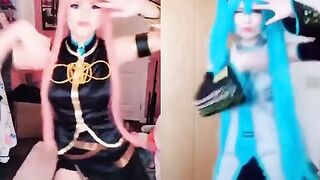 Megurine Luka vs Miku Hatsune (emiru) - Vocaloid Duet